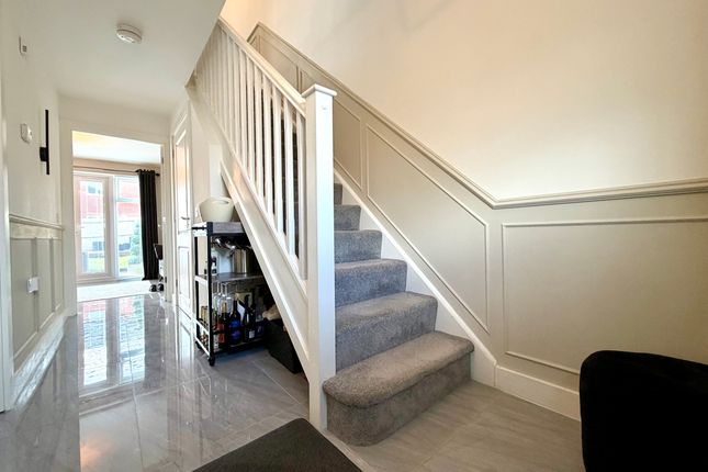 13 Blue Lake Close, Ebbw Vale photo 4