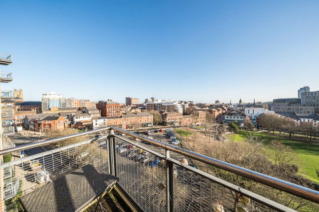Apartment 601, West One Panorama, 18, Fitzwilliam Street, South Yorkshire photo 3