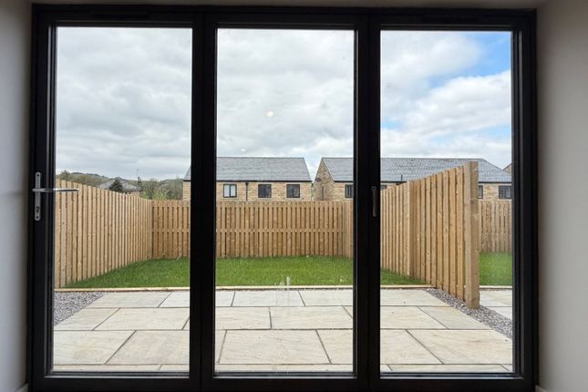 1, Woodland Court, Barnsley photo 5