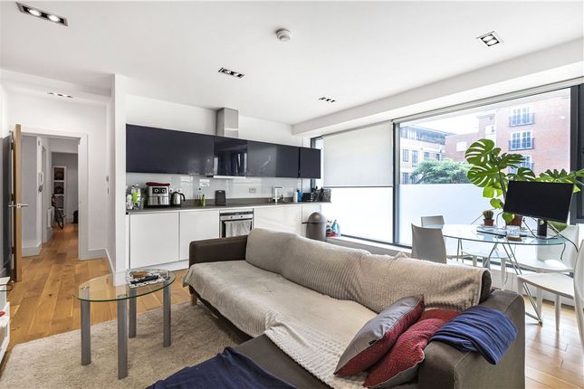 Flat for sale in Baltic Place, London