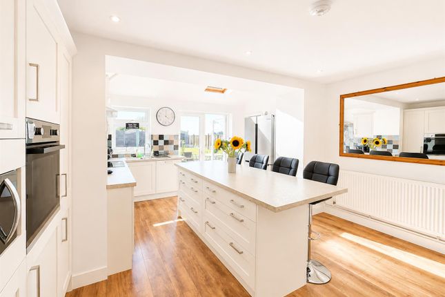 8, Hopton Close, Hereford photo 4