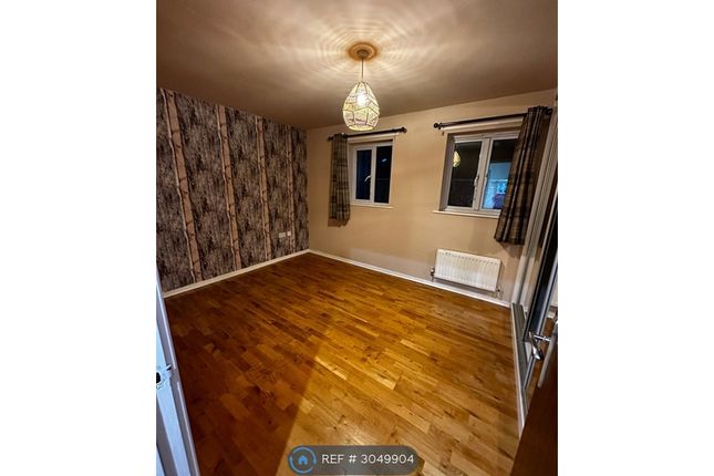 Carmichael Close, Ruislip photo 5