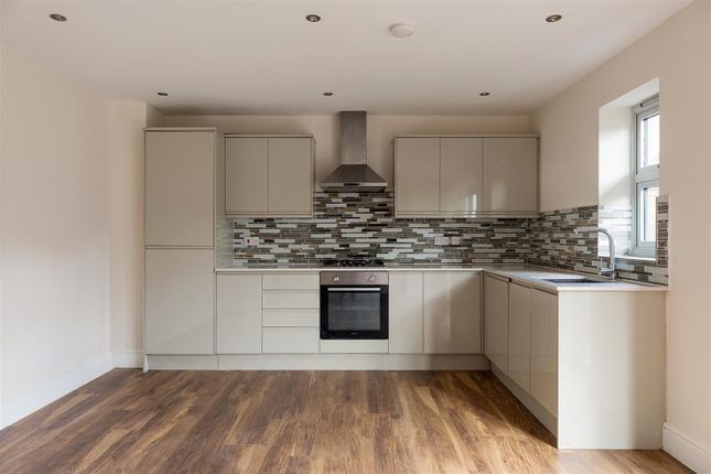 2 Button Lodge, Stainforth Road, Walthamstow photo 3
