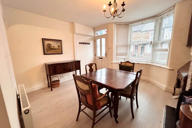 13, Malden Road, Borehamwood photo 2