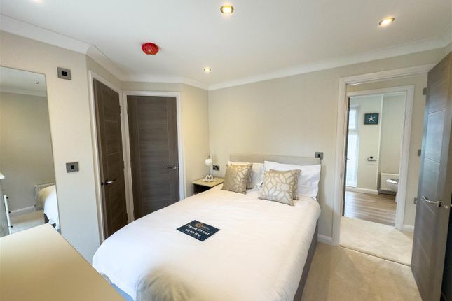 11 Dee Road, Willows Riverside Park, Windsor photo 5