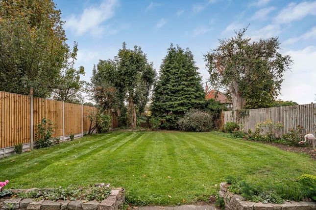 26, Postwood Green, Hertford photo 4