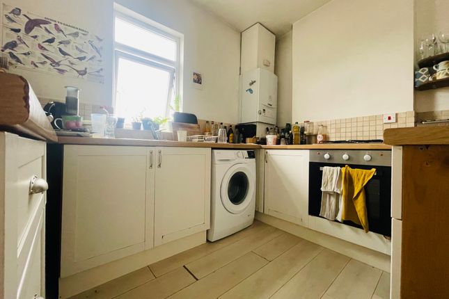 43, BRISTOL photo 3