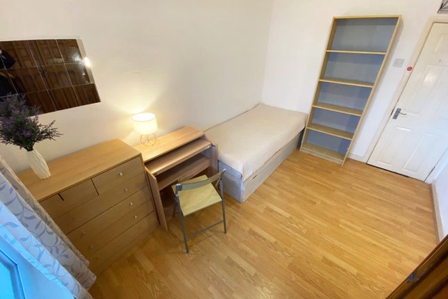 Thumbnail Room to rent in Elers Road, London