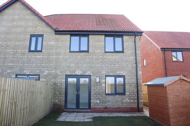 Property to rent in Barn Owl Road, Yatton, Bristol