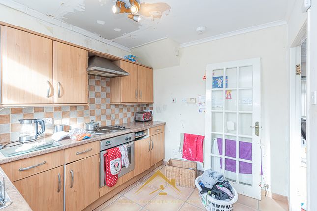 End terrace house for sale in 14 Tammy Dale’S Road, Kilwinning