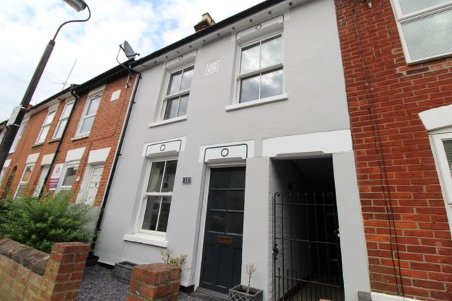 Thumbnail Terraced house to rent in Albert Street, Colchester