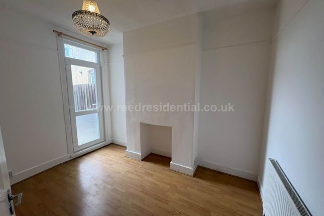 20, Windsor Road, Westcliff On Sea photo 3