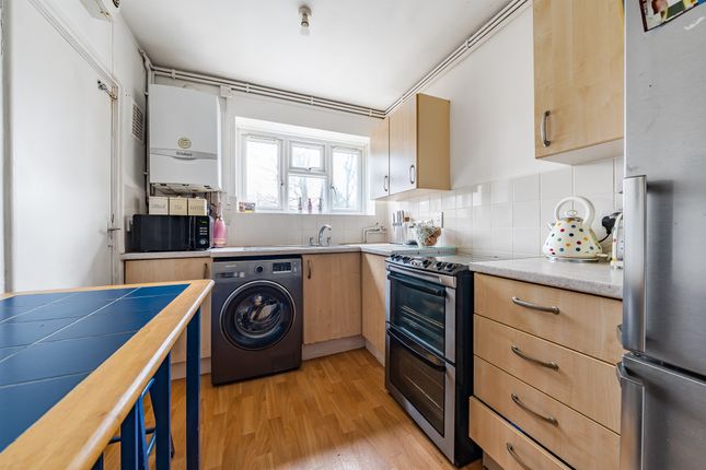 Thumbnail Flat for sale in Brook Road, Crouch End, London