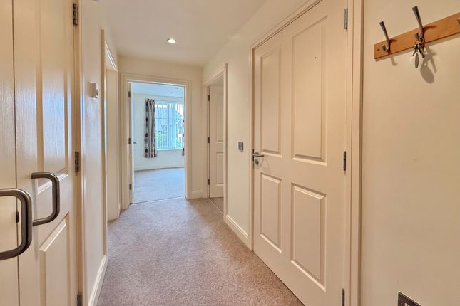 33 Garnier Drive, Bishopstoke Park, Eastleigh photo 3