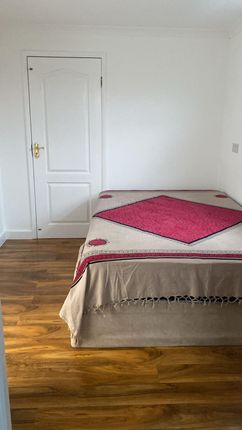 Thumbnail Room to rent in Longcliffe Road, Grantham