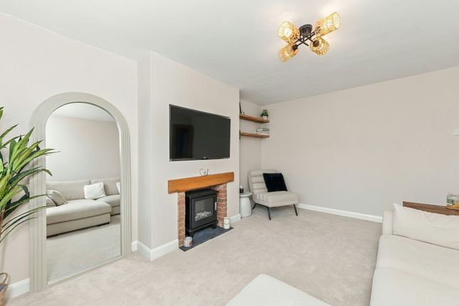 Windermere Road, Castleford photo 4