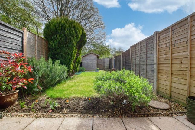 12, Lynn Close, Southampton photo 2