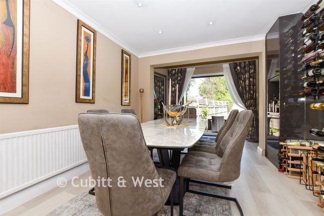 129, Springfield Avenue, London photo 4