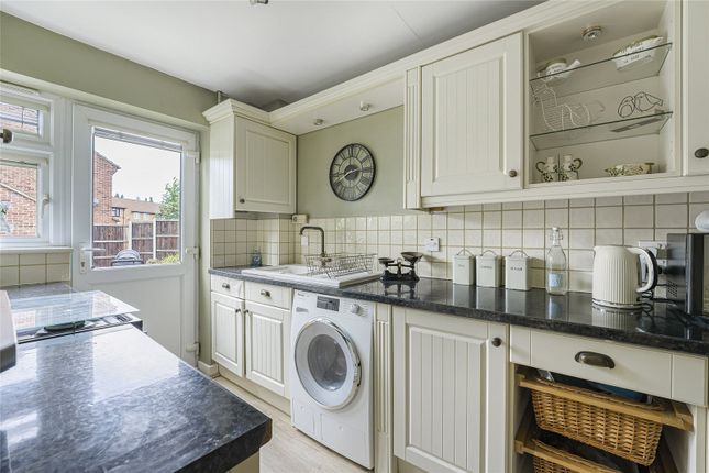 17, Trivett Close, Kent photo 4