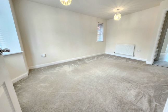 29 Braeburn Drive, Warrington photo 4