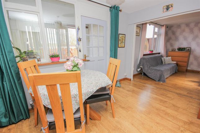 6, Grasmere Green, Wellingborough photo 4