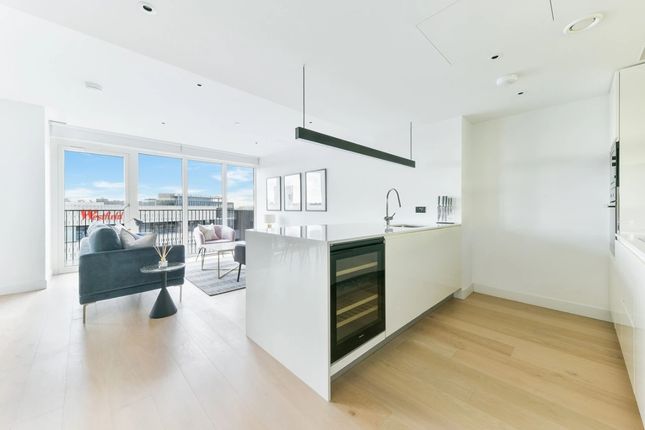 Flat for sale in Fountain Park Way, White City