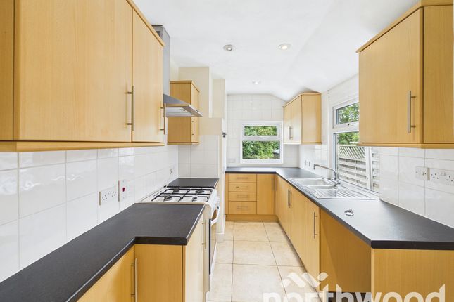41, Hardinge Road, Ashford photo 3