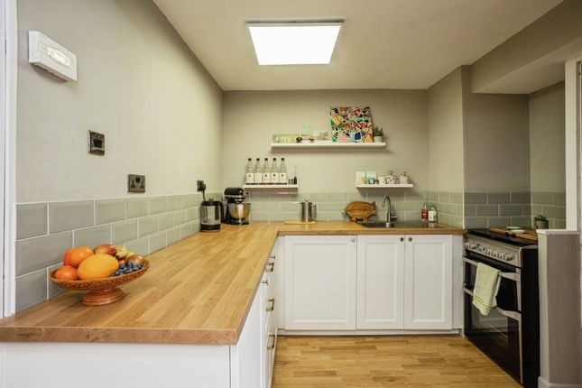 1, Lawrence Way, Leicestershire photo 2