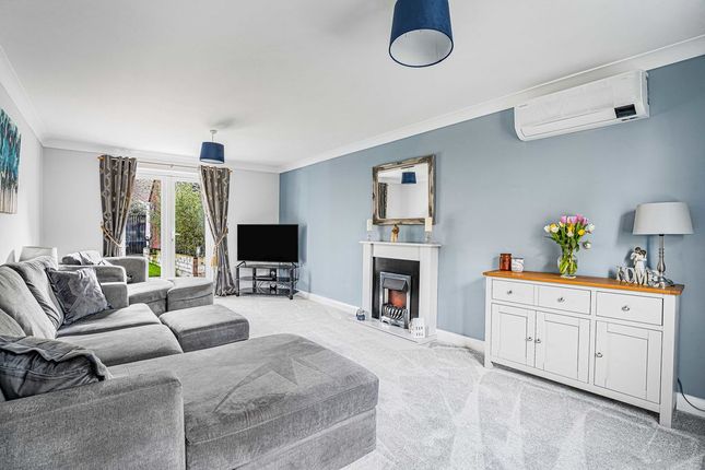 6, Clitheroe Croft, Milton Keynes photo 3