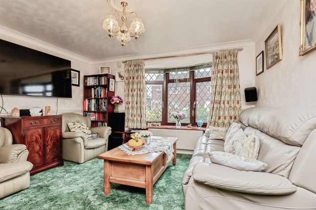 14, Palmer Avenue, Irthlingborough photo 4