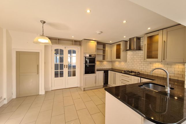 21, Ashley Way, Dawlish photo 2