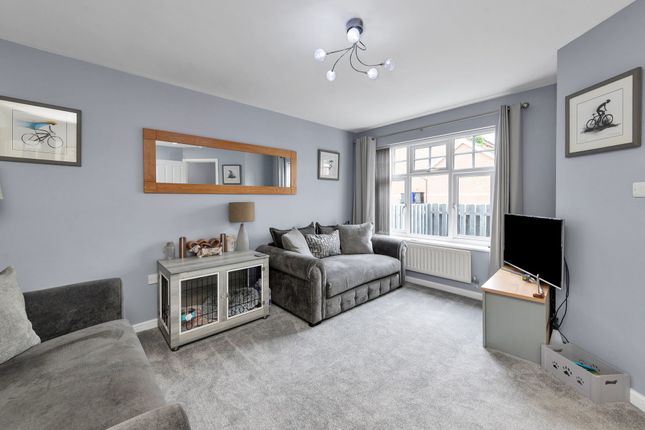 34 Heasman Close, Newmarket photo 3