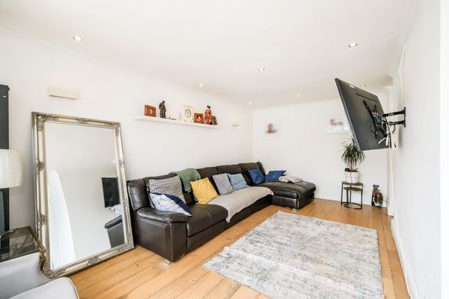 6, Inglesham Walk, London photo 4