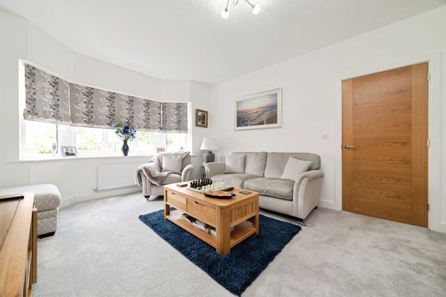 3, Wordsworth Avenue, Hull photo 2