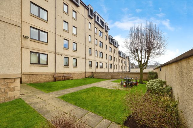 Flat for sale in 40 Roseburn Drive, Edinburgh