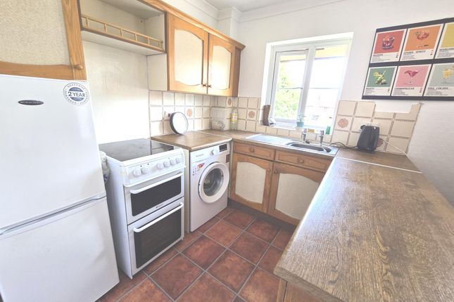 Flat 40, Richmond Court, High Road, Broxbourne photo 4