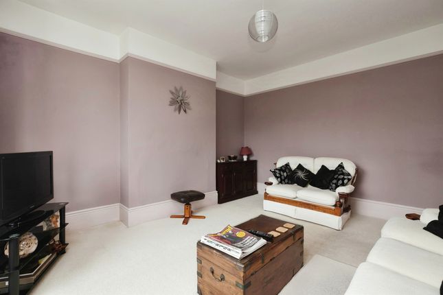 Flat for sale in Quarry Road, Hastings