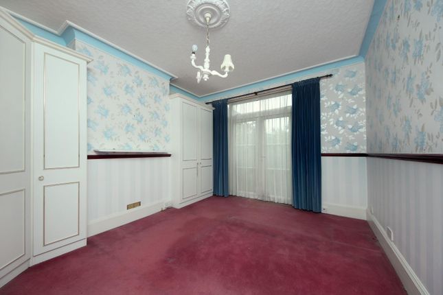 13, Rosemount Road, London photo 3