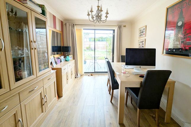 5, Castle Acre, Stafford photo 2
