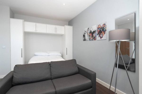 Studio to rent in Axis House, 242 Bath Road, Hayes, Greater London
