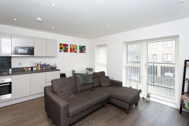 Thumbnail Flat for sale in Bucknall Place, Watford, Hertfordshire