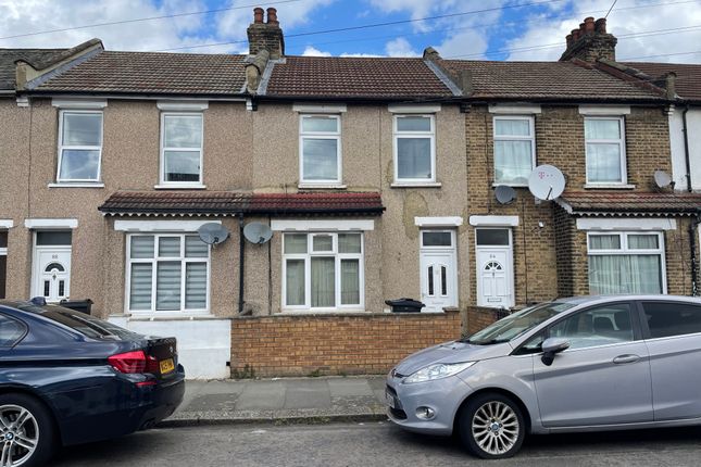 Terraced house to rent in Roman Road, Ilford