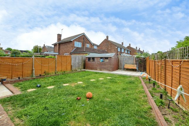 42, Farm Way, BUSHEY photo 4