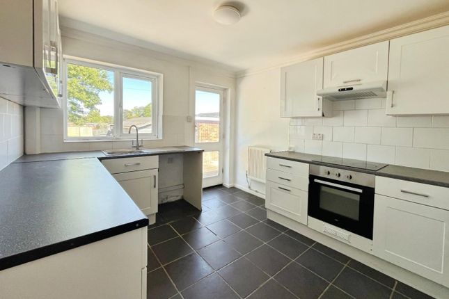 12, The Paddocks, Brandon photo 3