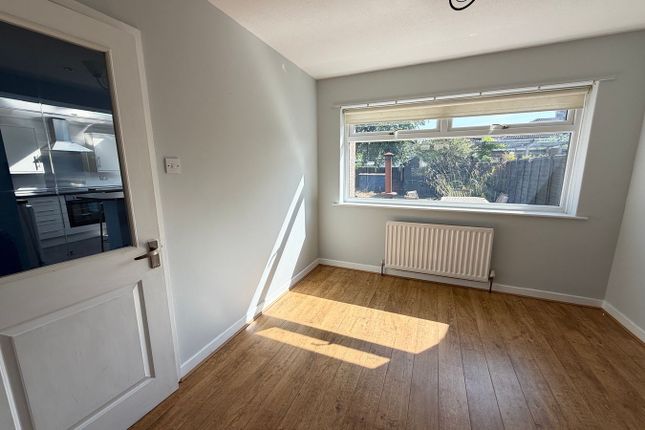 22, Nab Wood Road, Shipley photo 4
