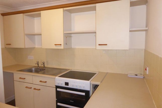 4, Rena Hobson Court, Devon photo 3