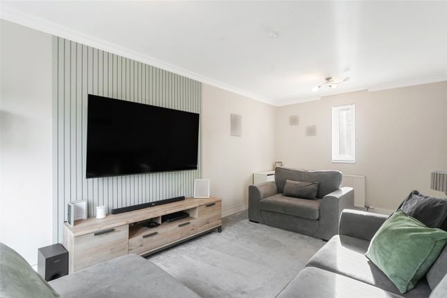 74, Cairngorm Gardens, Glasgow photo 4