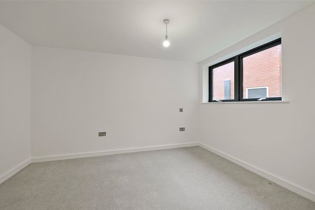 Flat 7 Duke Court, 63, Dedworth Road, Berkshire photo 4