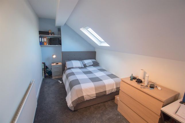 Regent Terrace, Leeds photo 5