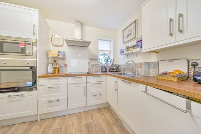 10, Brackenhurst, Malvern photo 2